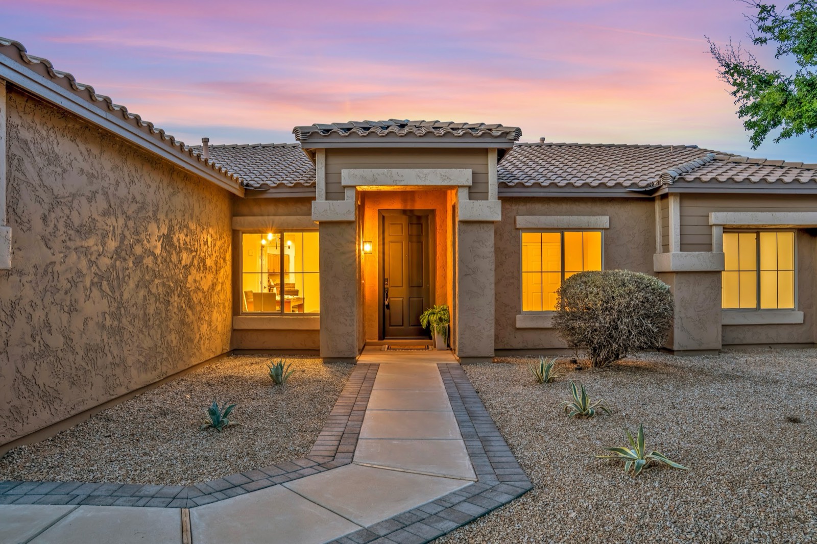 How Professional Photography Sells Homes 32% Faster